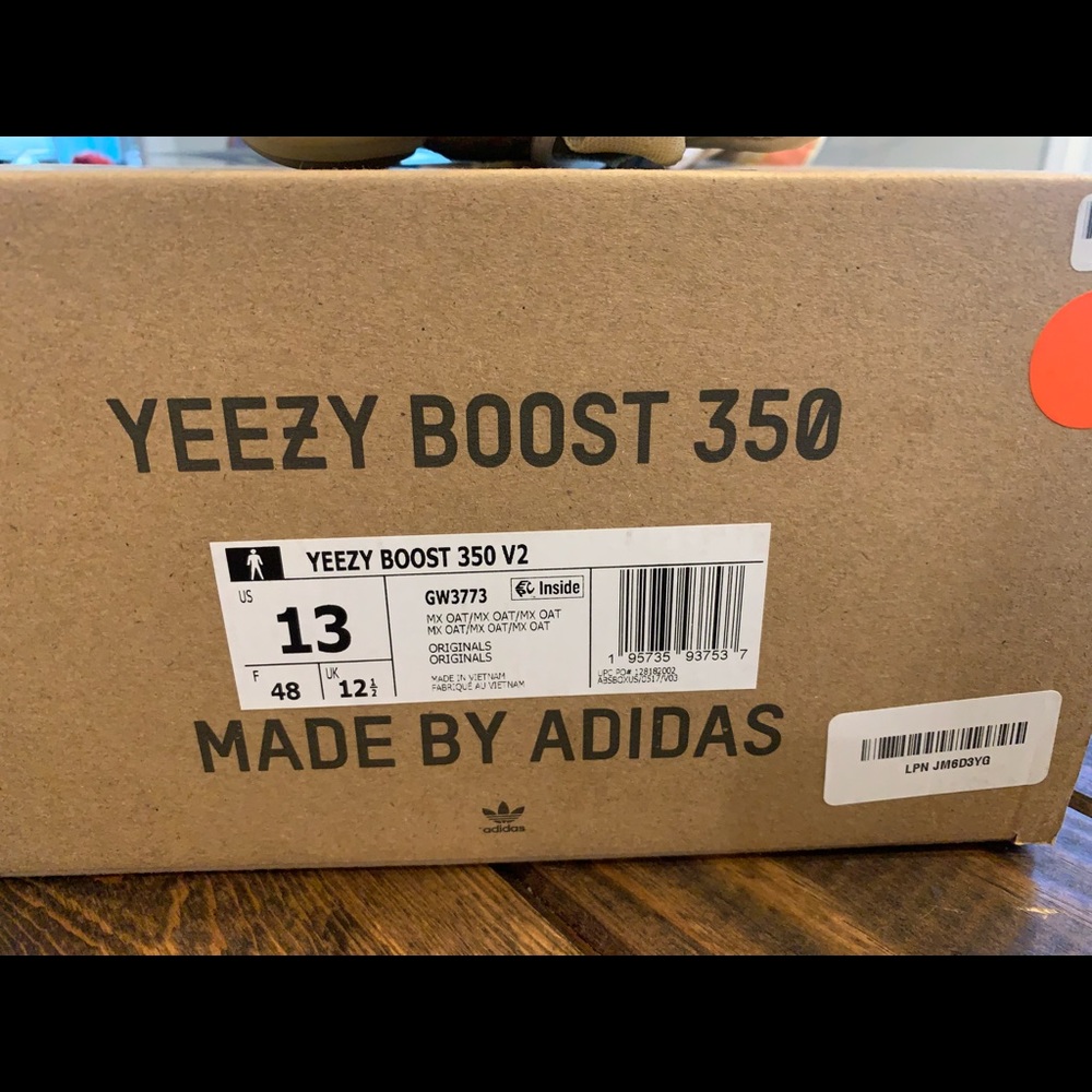 Mens YEEZY BOOST 350 V2 MX OAT 13.5. New with box, retail $350.